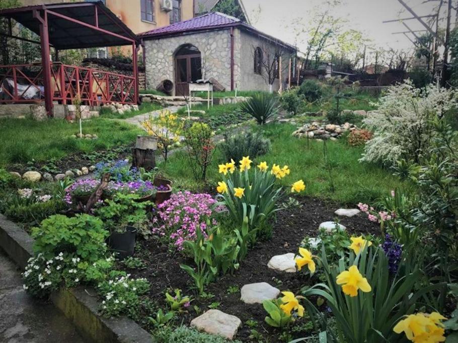 Guesthouse Lilia &Wine Celler Telavi Exterior foto